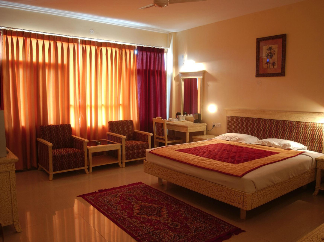 Surya Rock Rose Resort主图