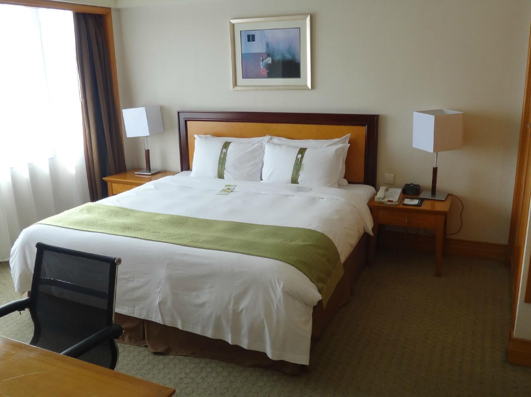 广州越秀淘金桔子水晶酒店主图