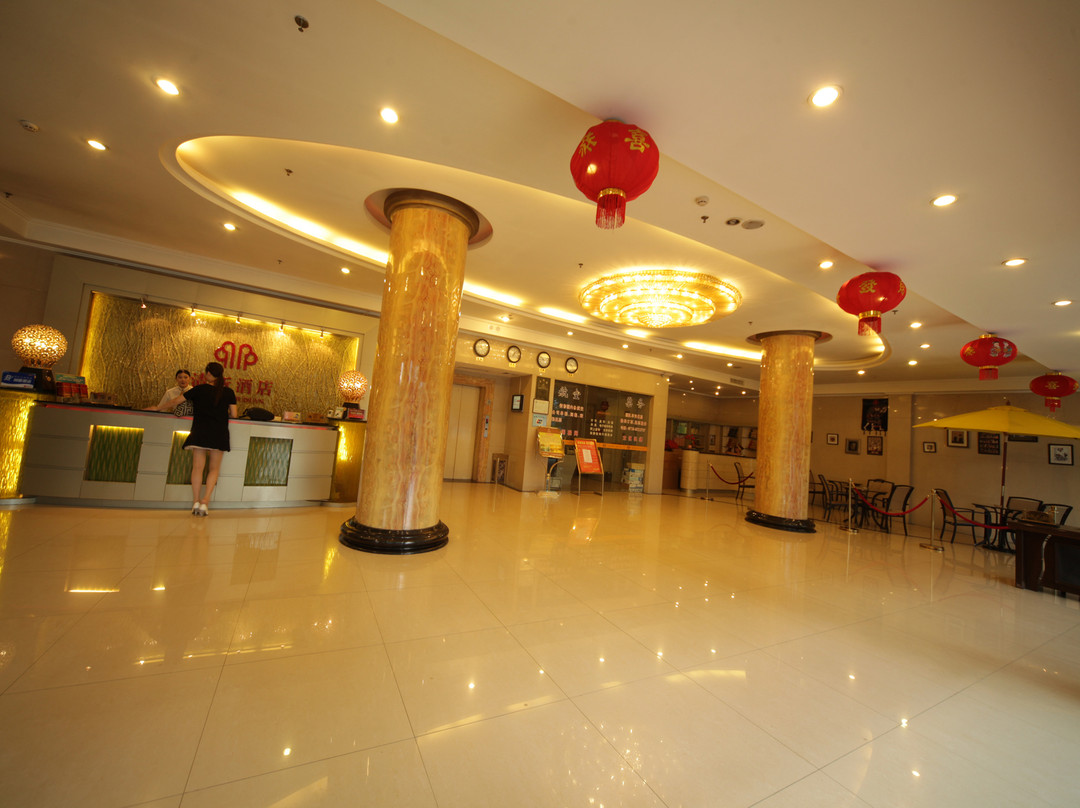 清新酒店（恩施土司城凤凰山森林公园店）主图