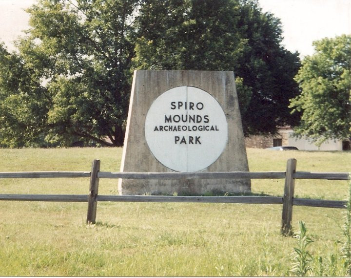 Spiro Mounds Archaeological Center景点图片