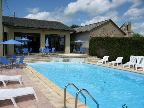 Cros-de-Ronesque餐馆和美食-Hotel Restaurant la Bergerie