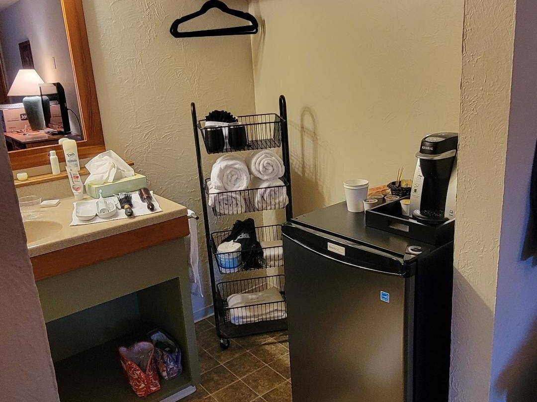 奎纳尔特河客栈主图