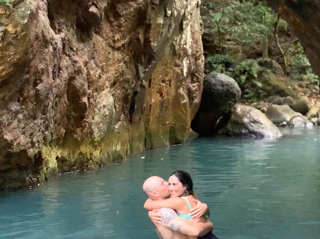 Experience hiking to Leona Waterfall景点图片