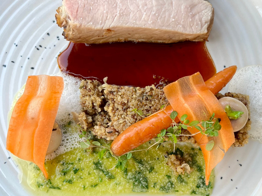 马诺尔酒店主图