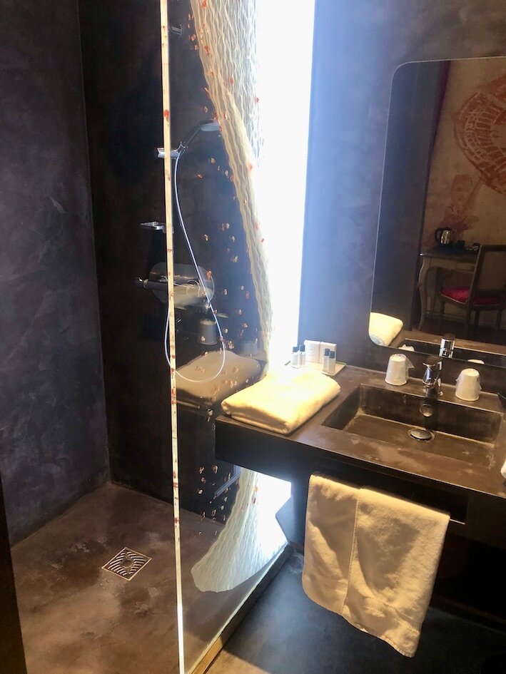 Hotel Restaurant Le Talluy-浴室