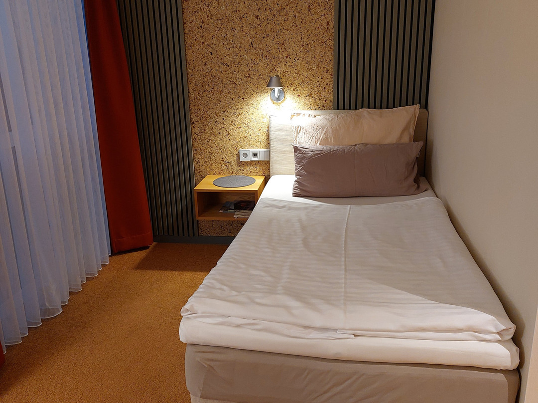 布朗达兰德酒店主图