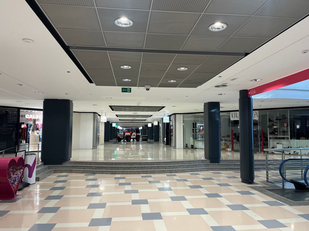 Centro Comercial La Marina景点图片