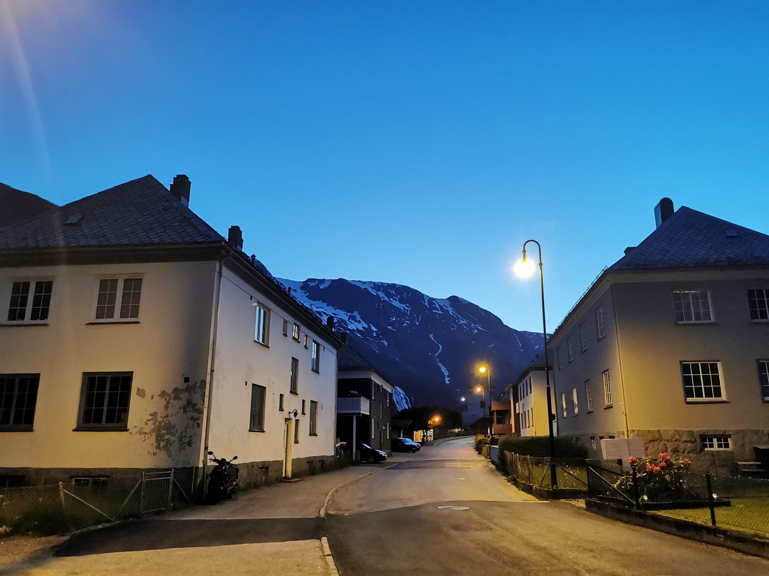 Tyssedal and Skjeggedal Valley景点图片