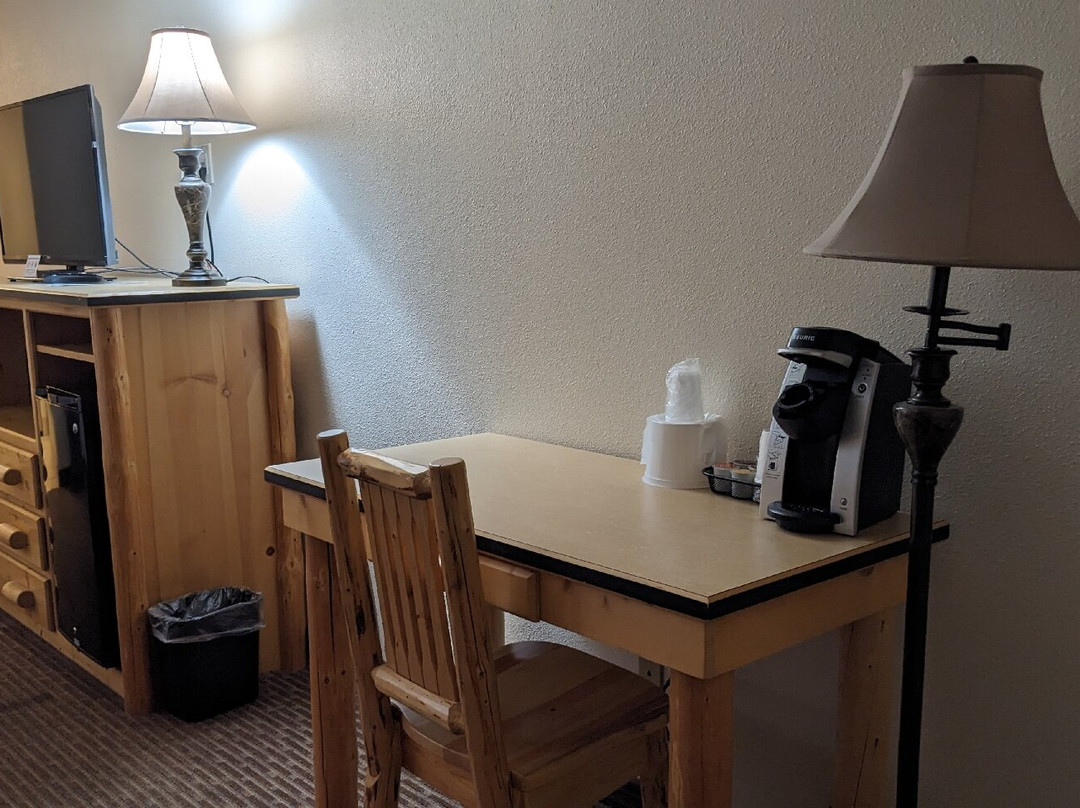 Sisters Inn and Suites主图