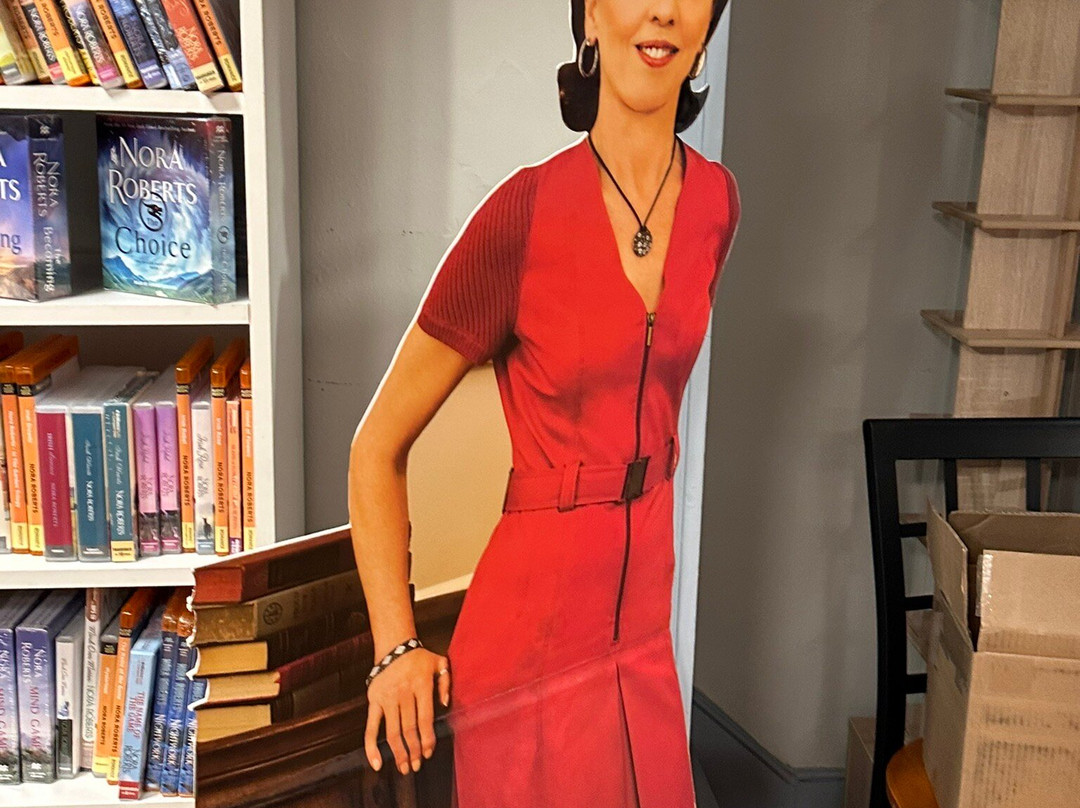 Turn the Page Bookstore景点图片
