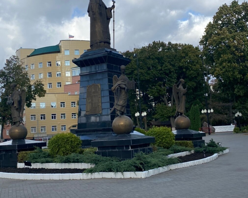 Monument to Mitrophan of Voronezh景点图片