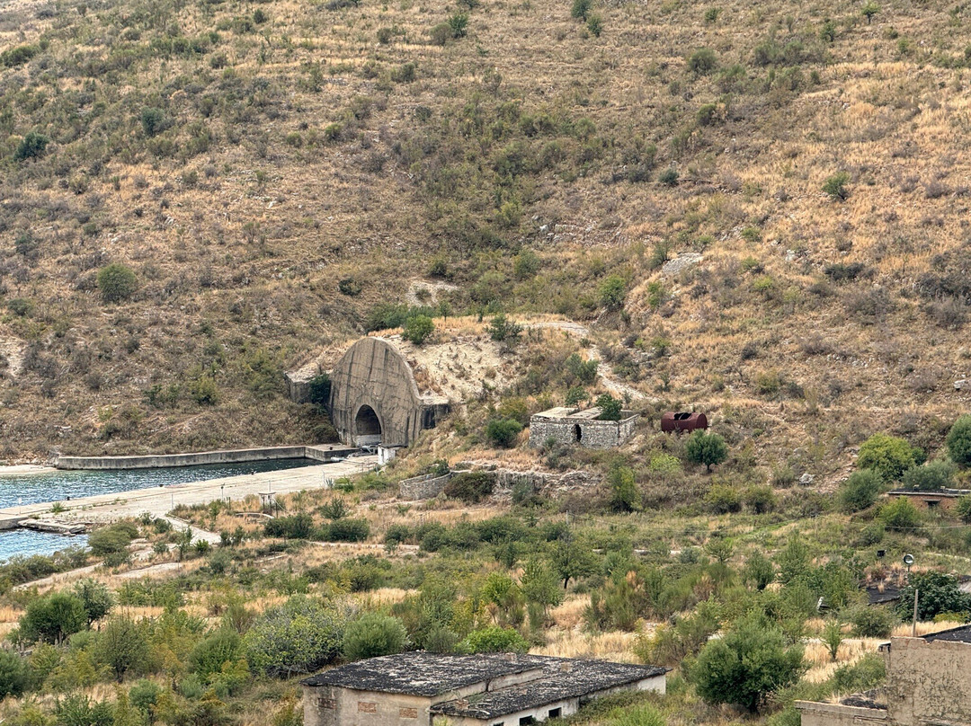Submarine Bunker-Porto Palermo必去景点