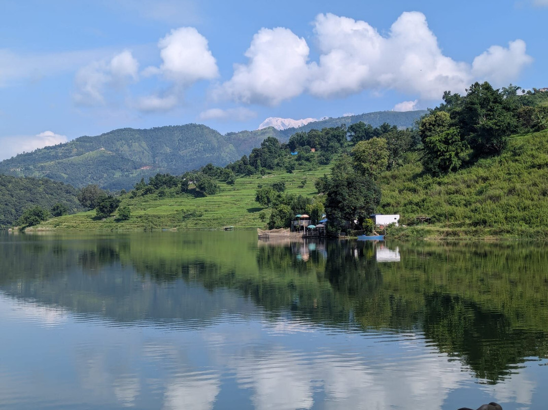 Lake Wave Cottage & Restaurant