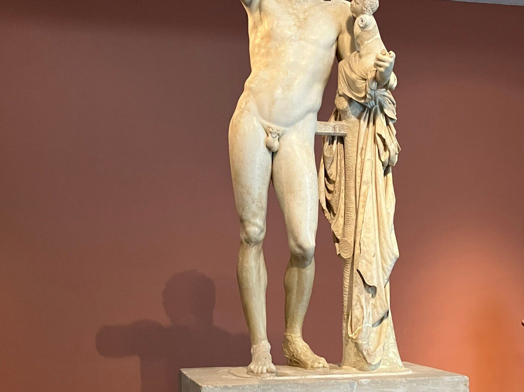 Hermes by Praxiteles景点图片