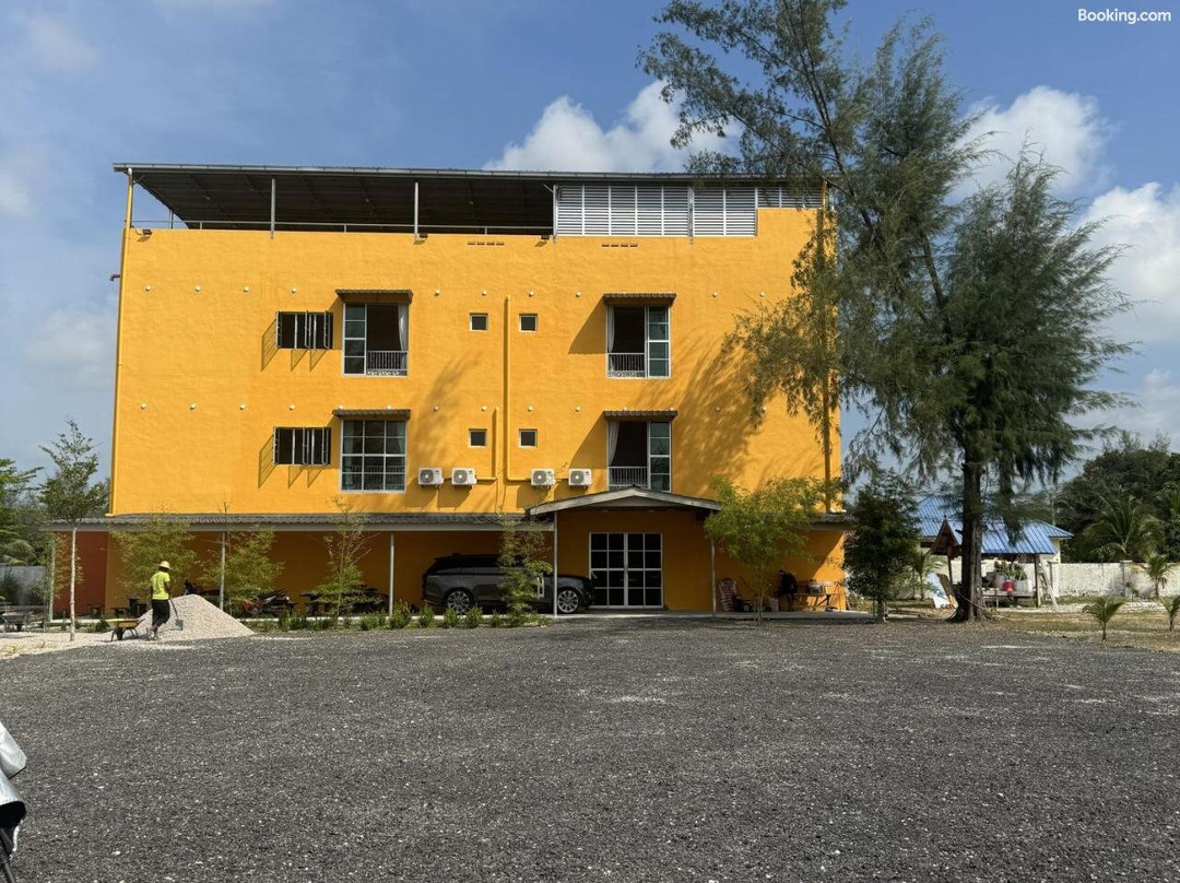 Capital O 90949 Pelangi Beach Resort Mersing