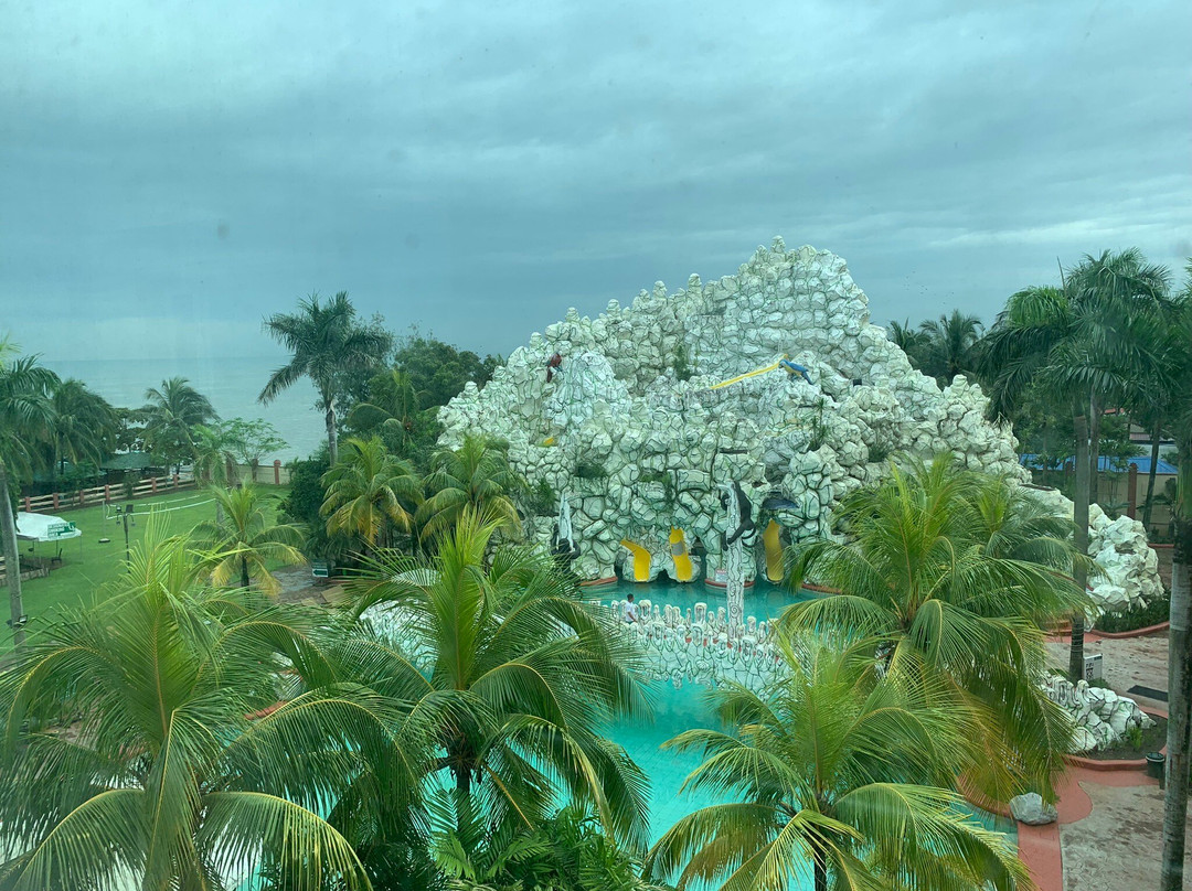 坦扎绿洲度假村酒店主图