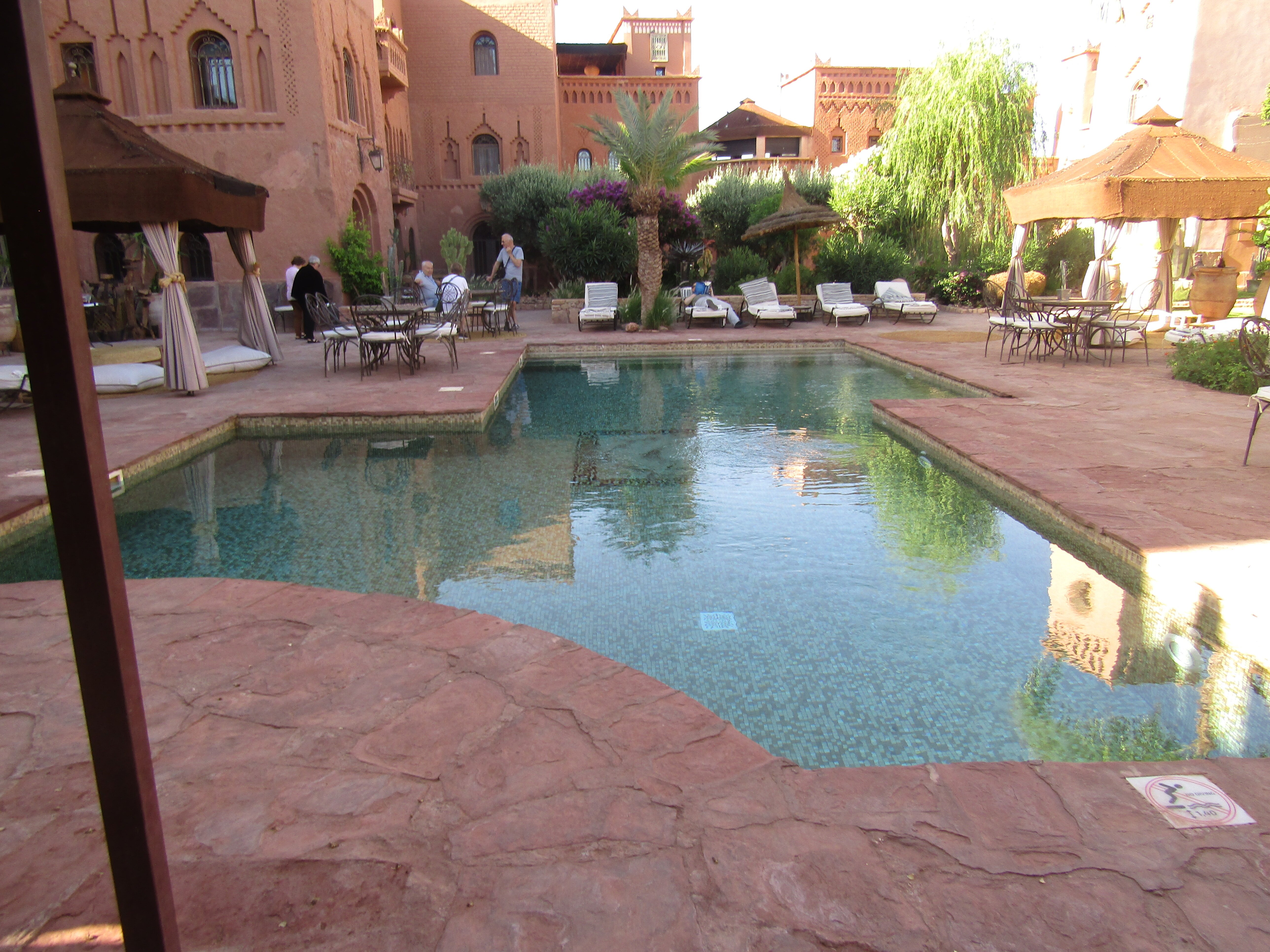 Riad Ksar Ighnda-泳池