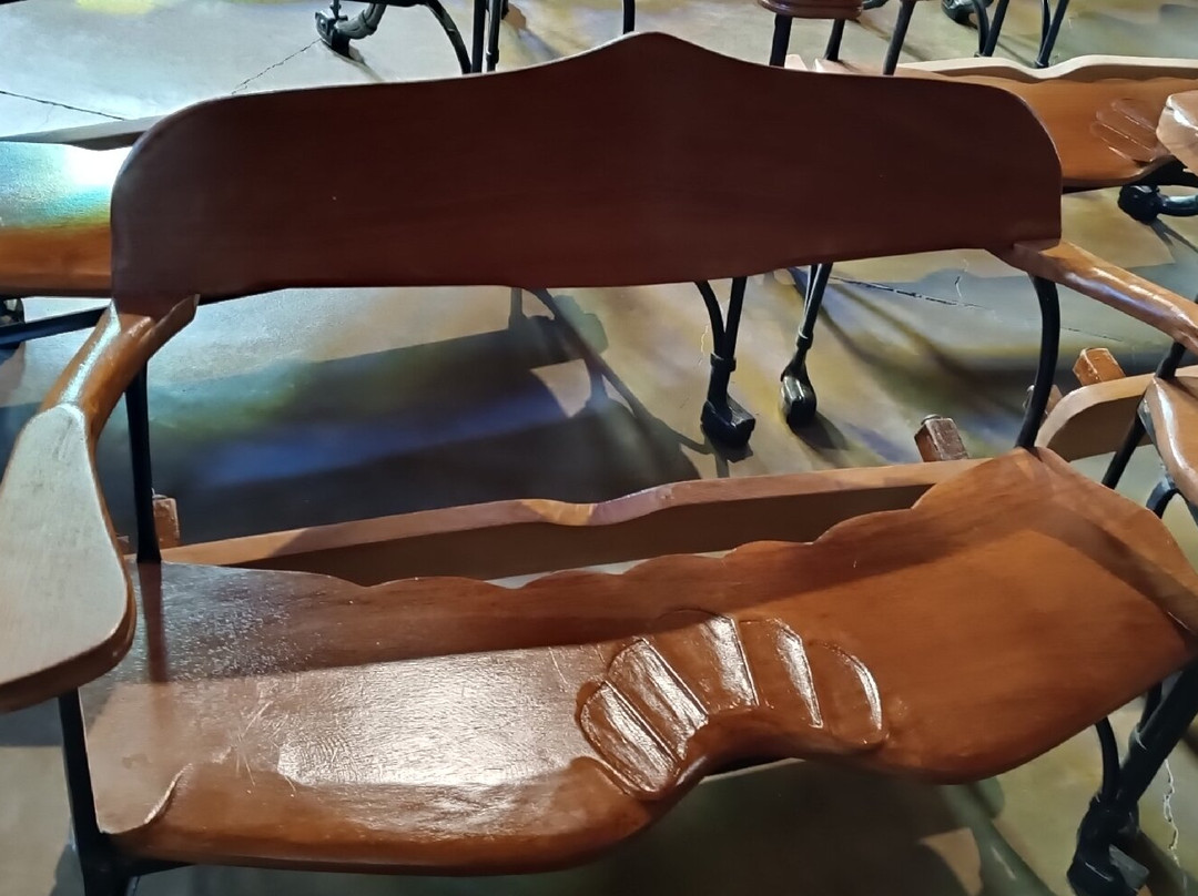 Colonia Güell-圣科洛马德塞尔韦略必去景点