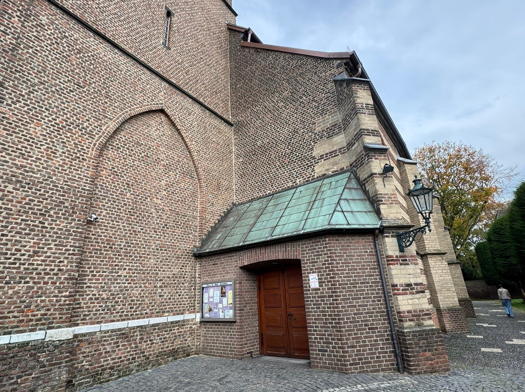 Pfarrkirche St. Mariae Himmelfahrt Bracht景点图片