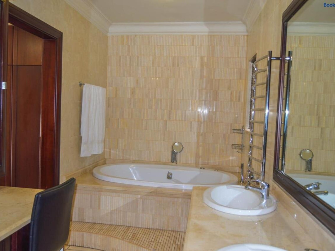 Emangunini Guesthouse