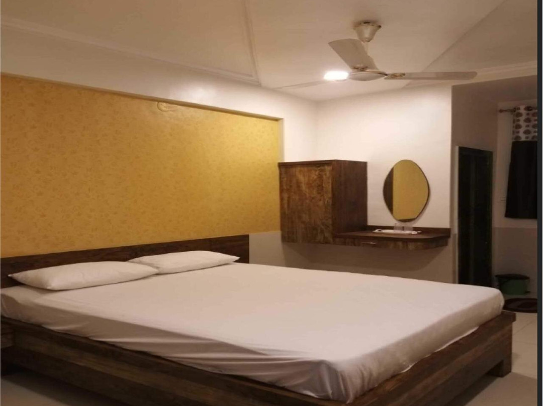 Hotel Samay Lodging & Boarding By WB Inn