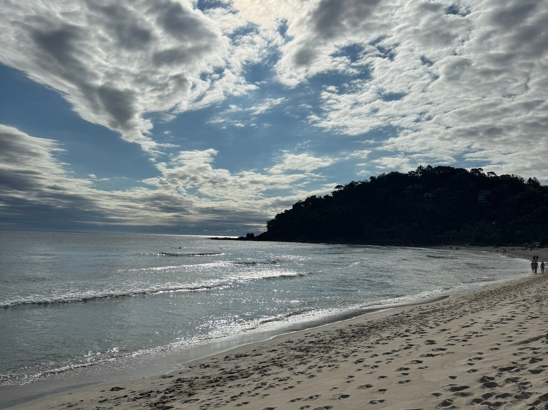 Barra Do Sahy Beach景点图片