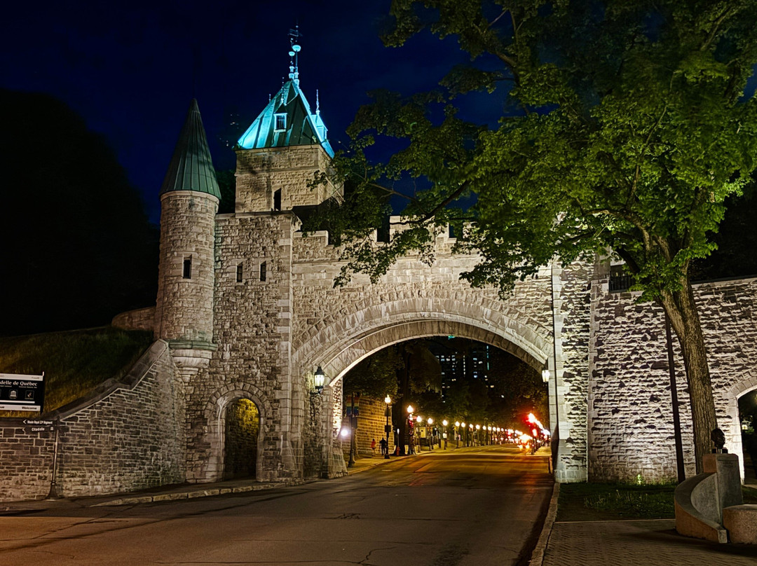 St. Louis Gate (Porte St. Louis)-魁北克市必去景点