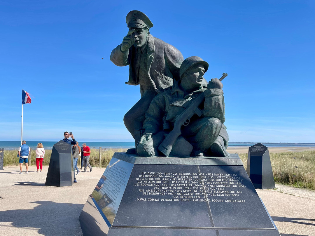 U.S. Navy Monument景点图片