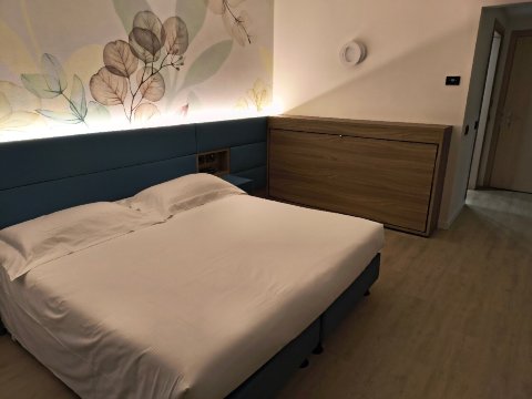 欣歌尼亚皇宫酒店-官方