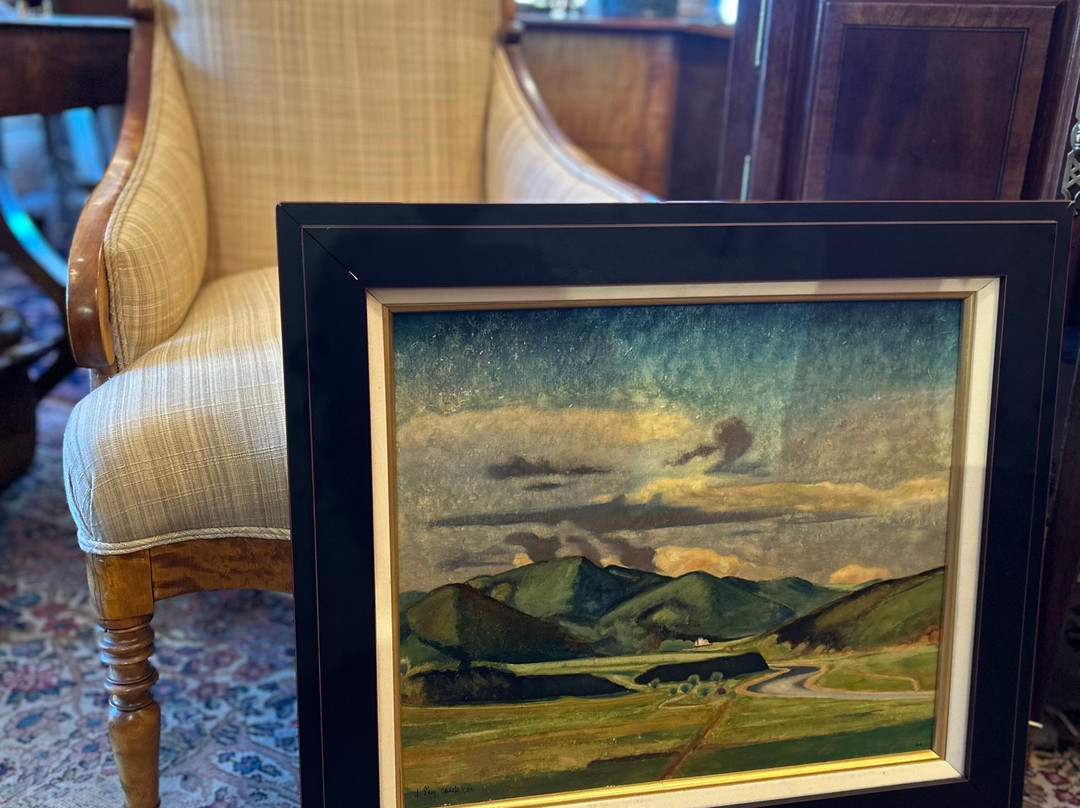Blue Dolphin Antiques景点图片