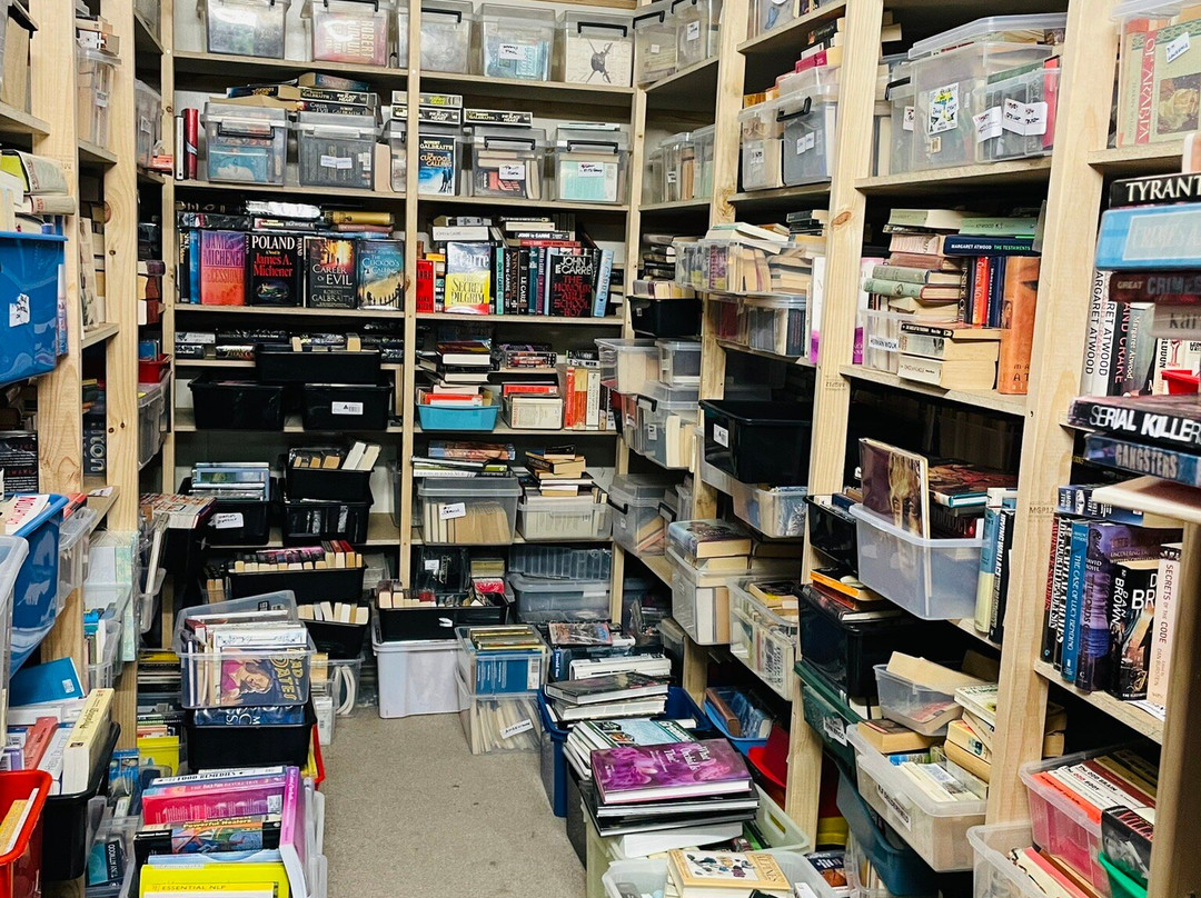 Armstrong Books-莱克斯恩特伦斯必去景点