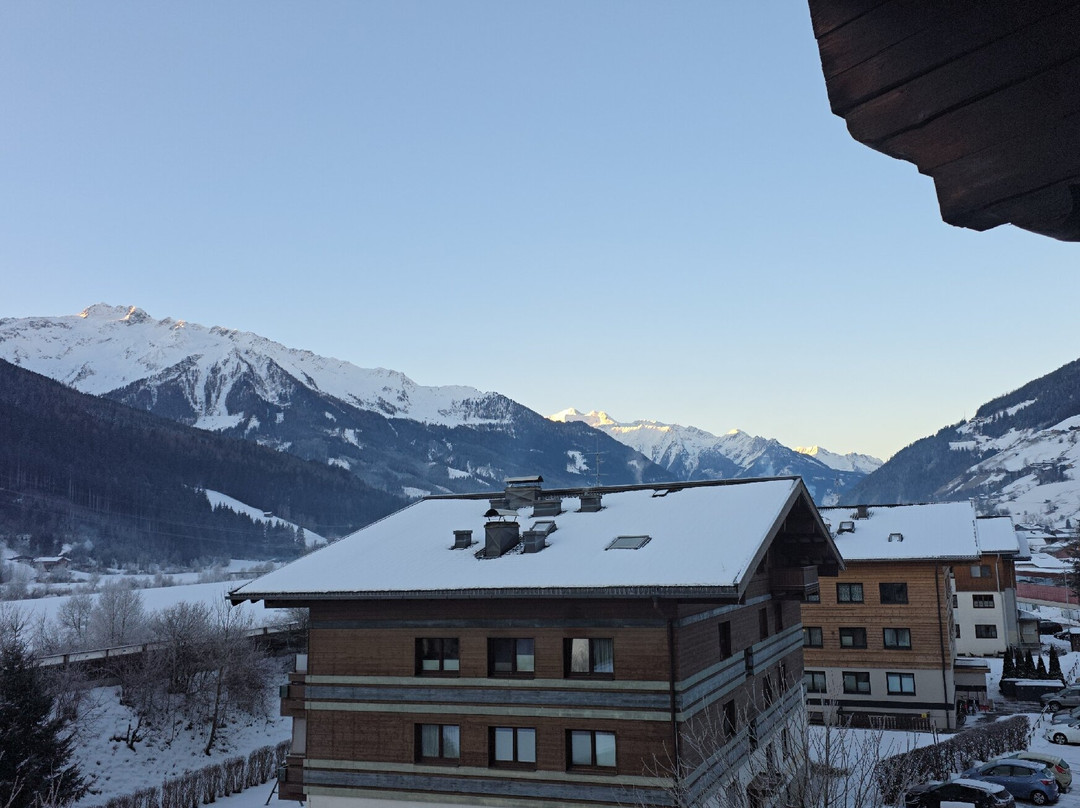 Smaragdhotel Tauernblick主图