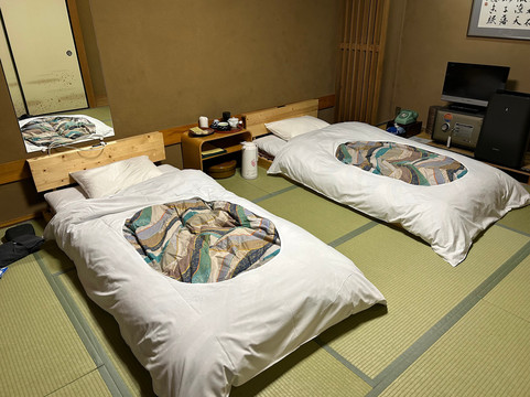 成田山门前旅馆若松元店主图