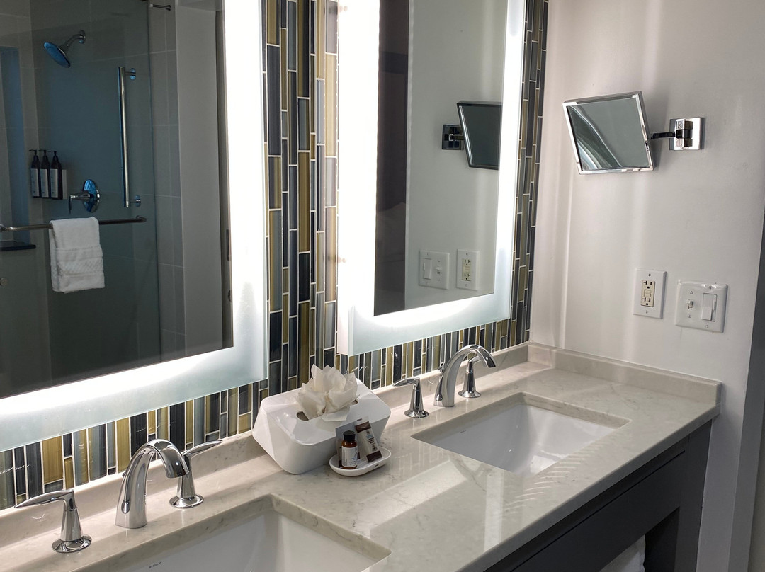 巴伦尼海滩俱乐部万豪酒店主图