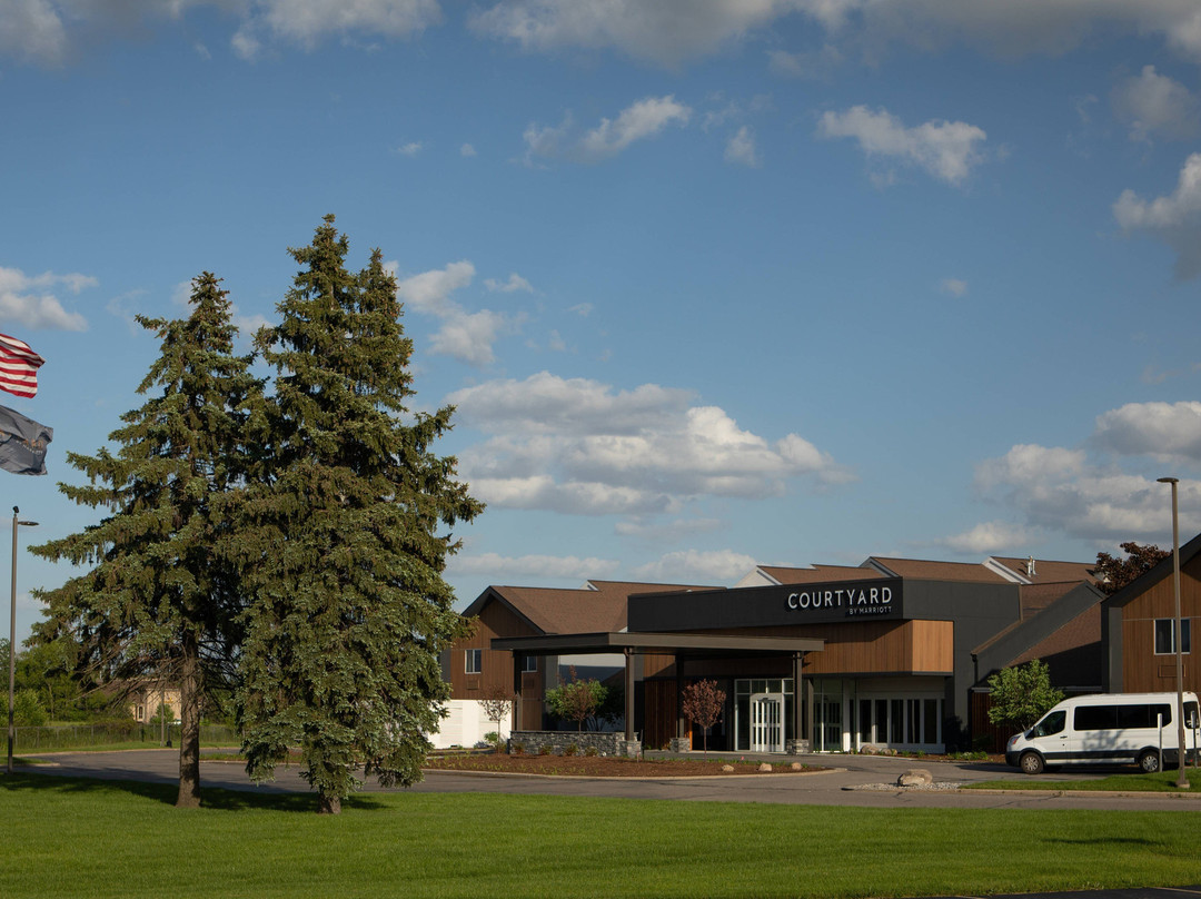 兰辛万怡酒店主图