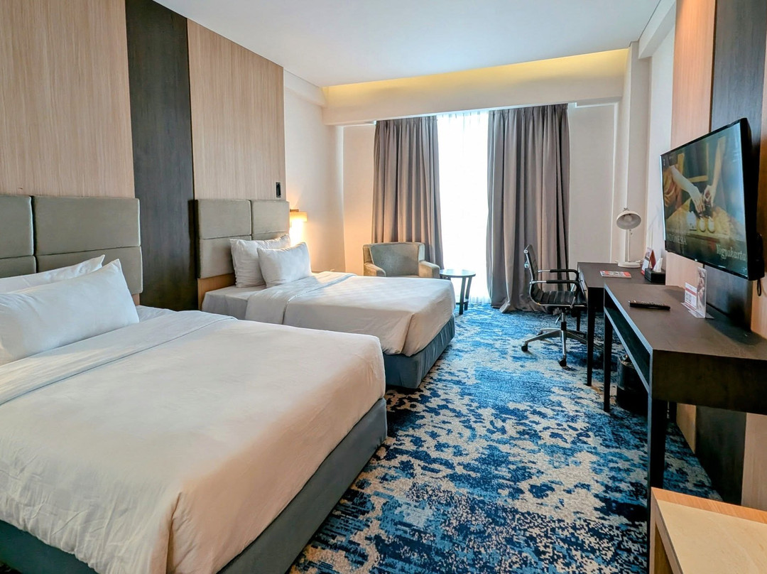 瑞雅巴布亚酒店主图