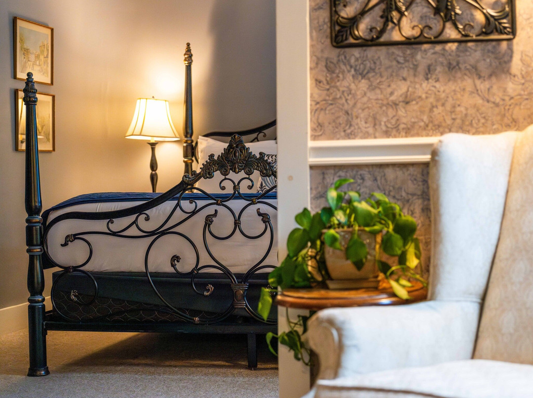 Inn At Pleasant Lake主图