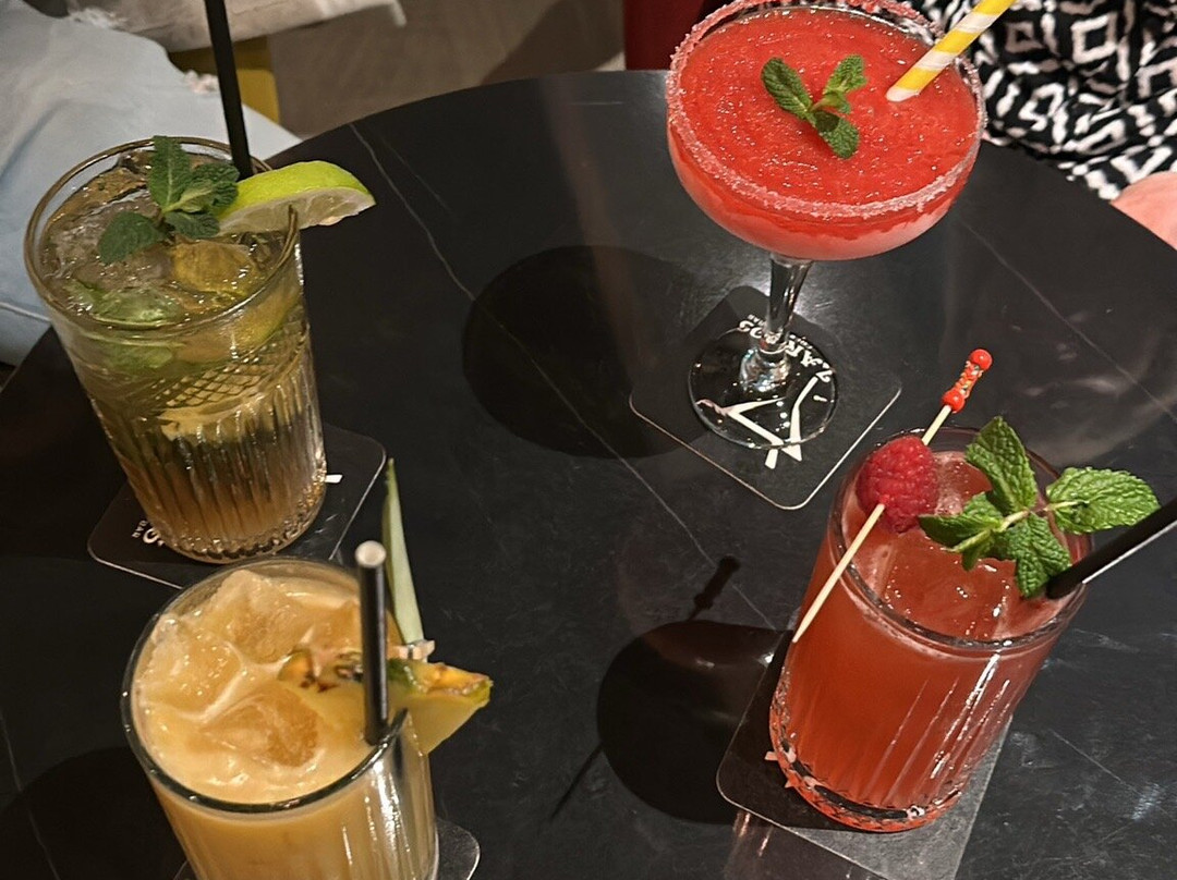 Zarcos Cocktail Bar-洛斯阿尔卡萨雷斯必去景点
