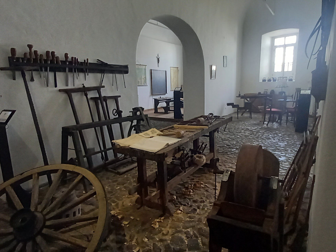 Centro Interpretativo Das Festas Do Povo - Casa Das Flores-Campo Maior必去景点