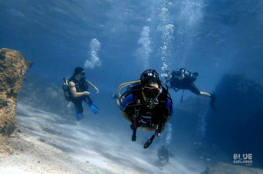 Blue Explorer Divers-拉纳加必去景点