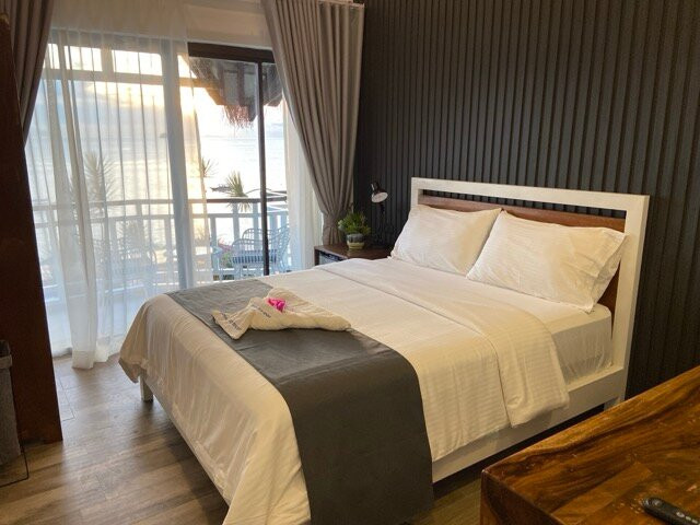 Crystal Blue Resort主图