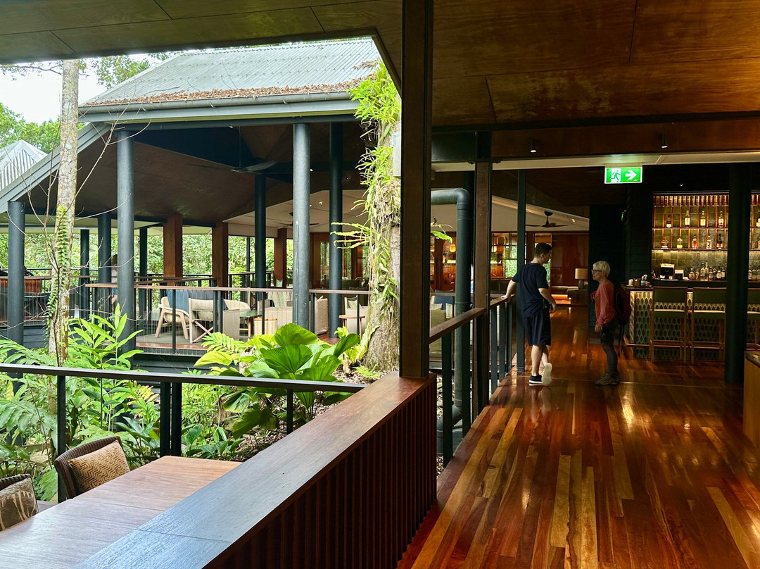 希尔奇橡树酒店主图