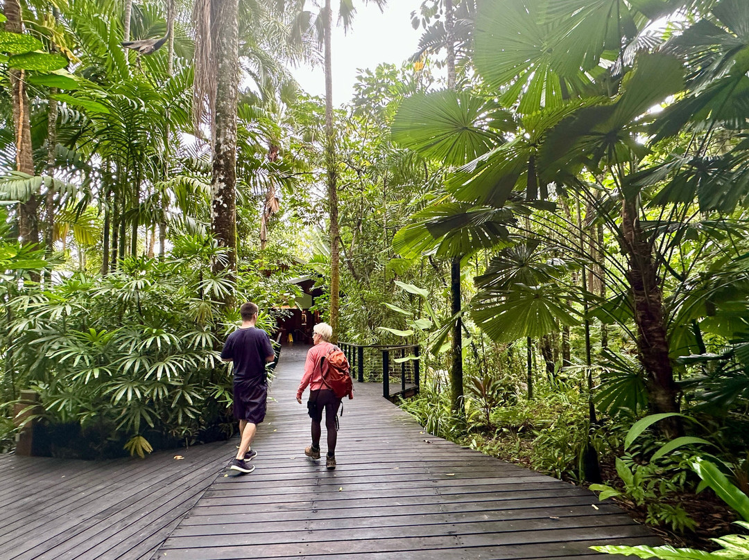 希尔奇橡树酒店主图