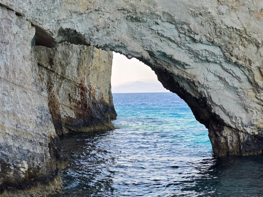 Theodosis Cruises-扎金索斯必去景点