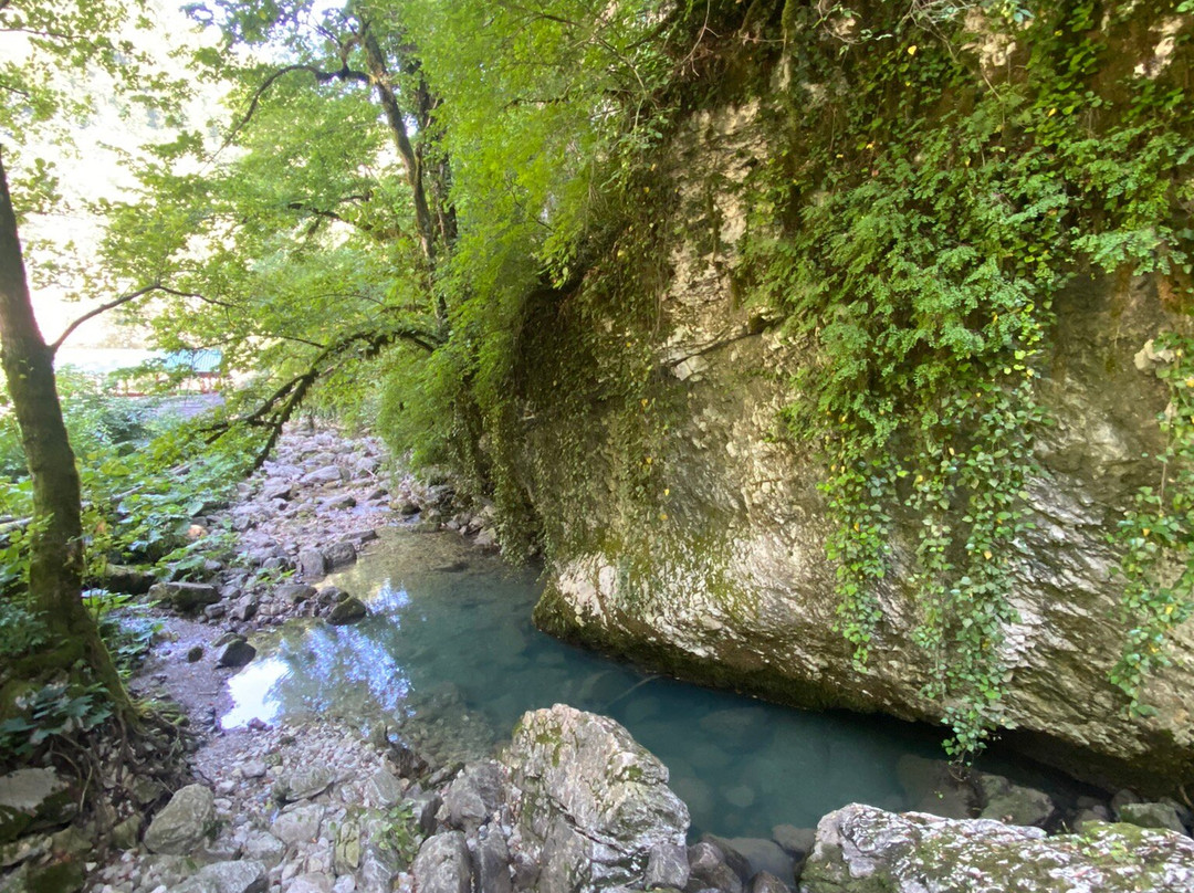 Waterfall Glubokiy Yar-Monastyr必去景点
