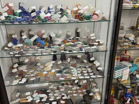 Brass Armadillo Antique Mall-奥马哈必去景点