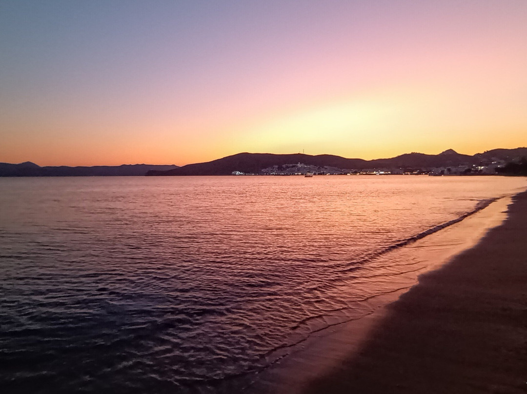 Papikinou Beach-Adamas必去景点