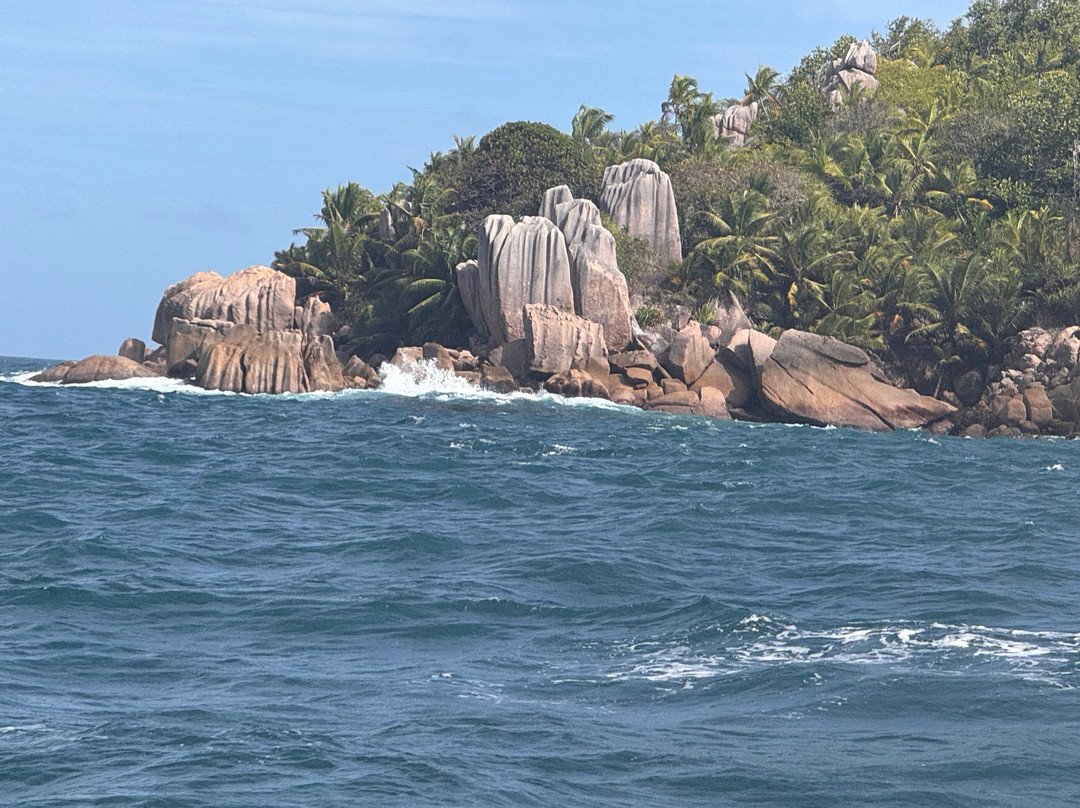 Belle Petra Boatcharter-La Passe必去景点