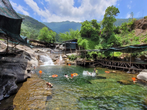 Trebee Adventure Jeep Tour-会安必去景点