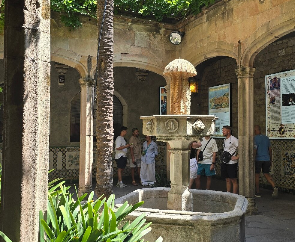 Guia de Turismo Brasileiro em Barcelona-巴塞罗那必去景点